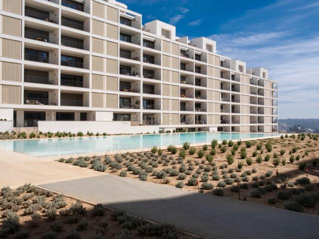 T4 Novo ELOU JARDINS condomínio privado com piscina em Santo António dos Cavaleiros
