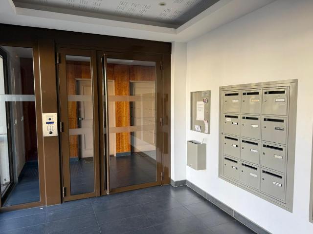 T4 OCCUPE VENTE INVESTISSEUR CHAVILLE IMMEUBLE RECENT