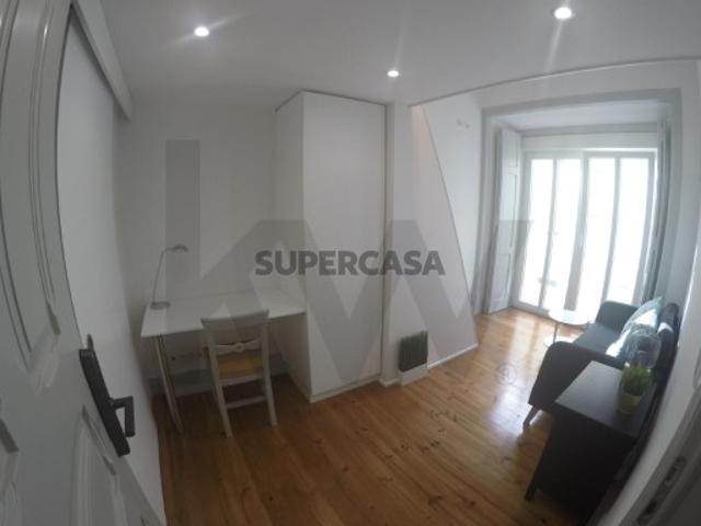 T5 Remodelado. Junto ao Elétrico 28 e Metro Anjos Excelente Oportunidade de Investimento