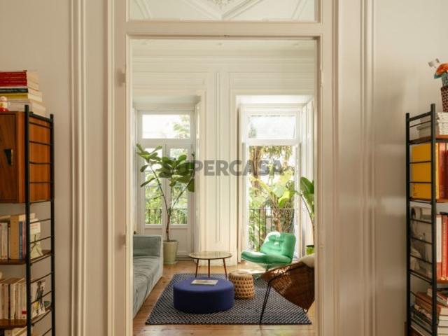 T4 Renovado + JARDIM | Centro Lisboa