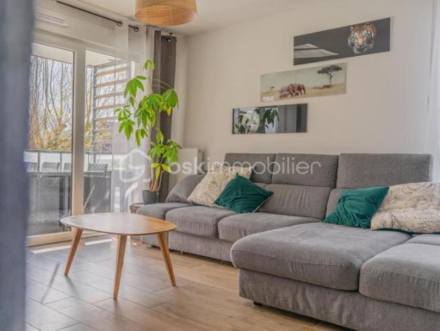 T4 récent avec terrasse exposée Sud – Belles Prestations
