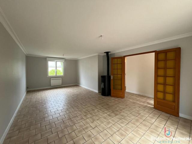 T4 ST BERTHEVIN 4 pièce s 88 m2