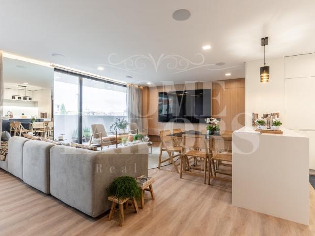 T4Duplex com varandas e terraço Sofisticação e Exclusividade em Aveiro