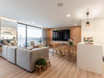 T4Duplex com varandas e terraço Sofisticação e Exclusividade em Aveiro
