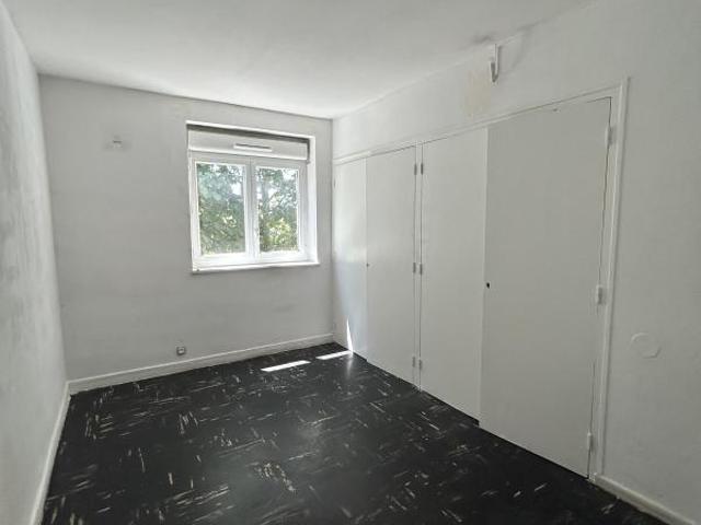 T5 5 AVENUE DE TEISSEIRE 38100 GRENOBLE