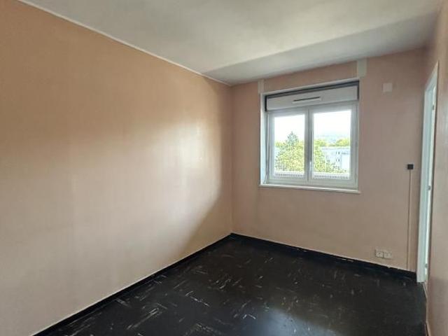 T5 5 AVENUE DE TEISSEIRE 38100 GRENOBLE