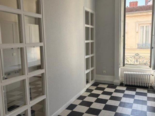 T5 à Lyon 6eme Arrondissement à louer Locagestion, expert en gestion locative