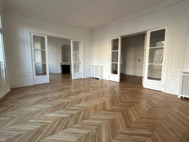 T5 à Paris à louer Locagestion, expert en gestion locative