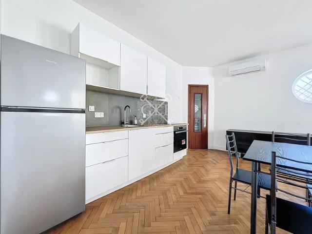 T5 MEUBLE AVEC GRANDE TERRASSE BRON