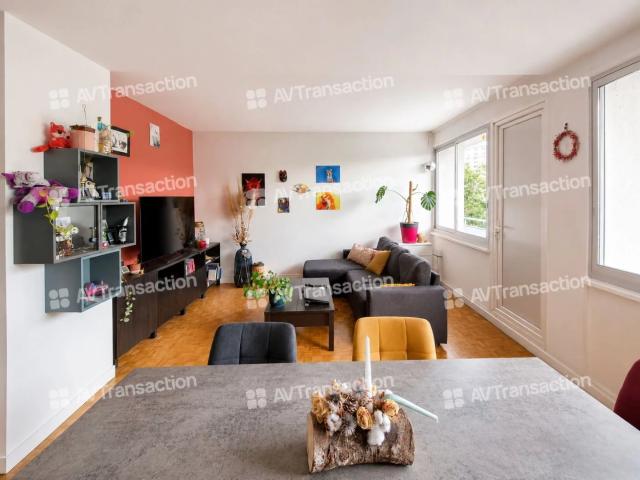 T5 de 97 m² – 3 chambres, suite parentale, 2 balcons et cave