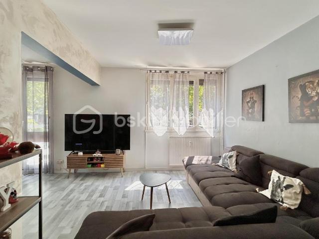 T4 de 105 m² avec place de parking privative
