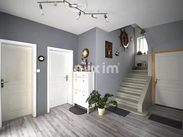 T5 De 174M² Avec Grand Jardin Et Garage 174m² Langensoultzbach