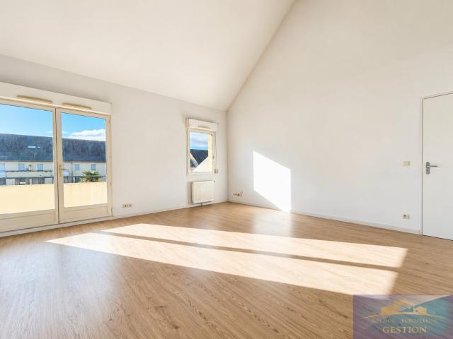 T5 DUPLEX 107 M2 TERRASSE SUD 2 PLACES DE PARKING