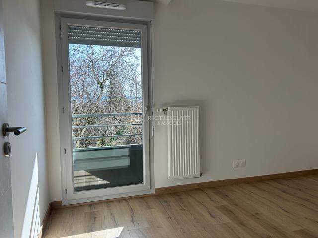 T5 DUPLEX Dx205D 110.28m2 RUE DE LA VIERGE 01710 THOIRY