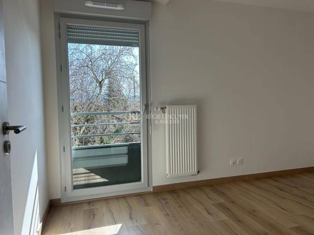 T5 DUPLEX Dx205D 110.28m² RUE DE LA VIERGE 01710 THOIRY