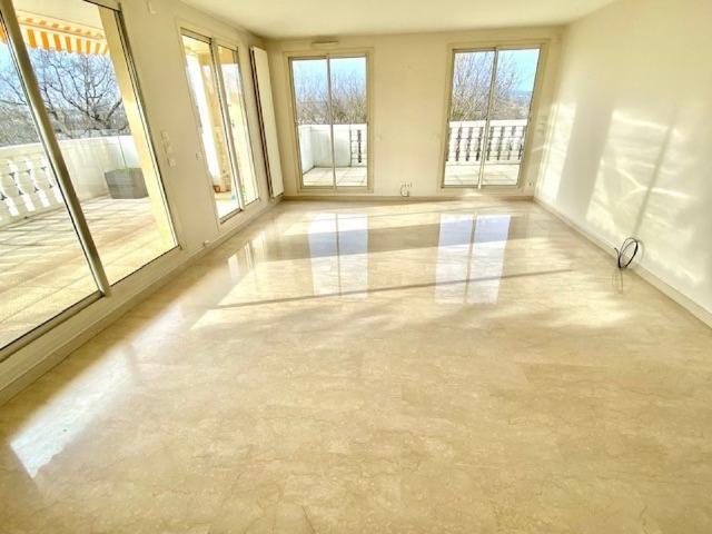 T5 DUPLEX LYON 4