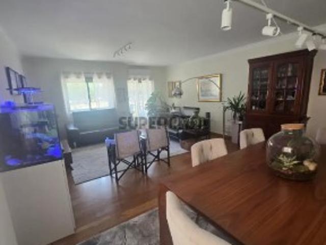 T5 em Almada Um imóvel verdadeiramente exclusivo, onde o espaço e a dimensão fazem toda a diferença