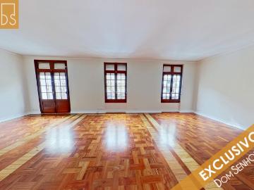 T5 em Edifício Classificado Marquês Pombal / Avenida da liberdade 3 C de Banho Remodelado Coz Equipada Estrear