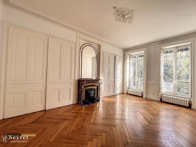 T5 Immeuble Bourgeois Secteur Préfecture 126m² Lyon 3ème