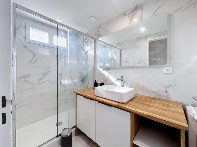 T5 MEUBLE – 69100 VILLEURBANNE