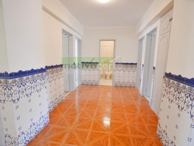 T5 Remodelado em Marvila Uma Excelente Oportunidade em Lisboa