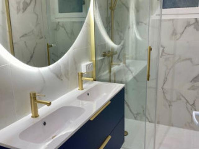 T5 rénové, 2 salles de bain, proche facs