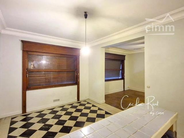 T6 de 150 m² Bureau Plateau Appartement
