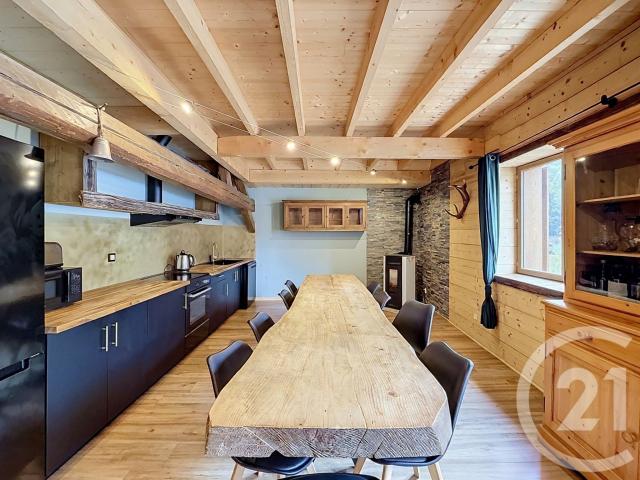 T6 DE CARACTÈRE ENTIÈREMENT RÉNOVÉ | 150 M² HABITABLES | TER. 150m² Taninges Praz de Lys Sommand