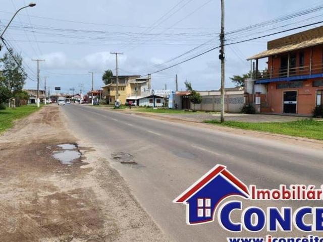 T88 Excelentes terrenos localizados na Avenida principal de Imbé