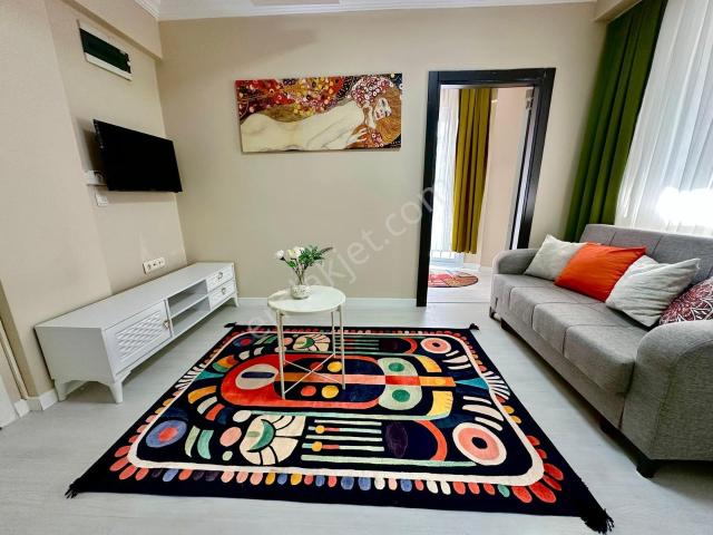 Tınaztepe Kampüsüne Yürüme Mesafesinde Kiralık Eşyalı 1+1 Daire