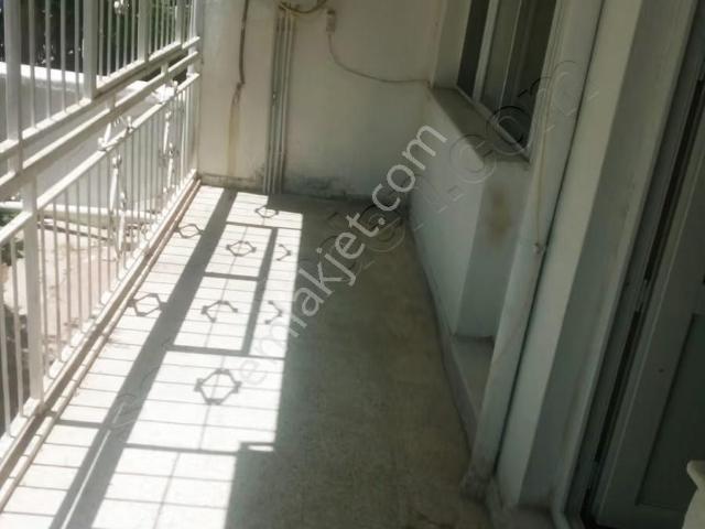 Tınaztepe Hastanesi Yanında Doğalgaz Kombi Balkonlu 3+1 Y. Giriş