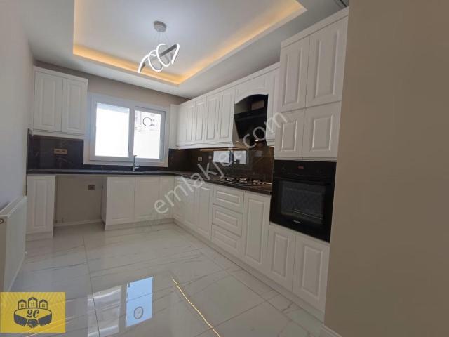 T.özalda 4+1 Kapalı Mutfak İçi Sıfır Süperlüks Satılık Daire