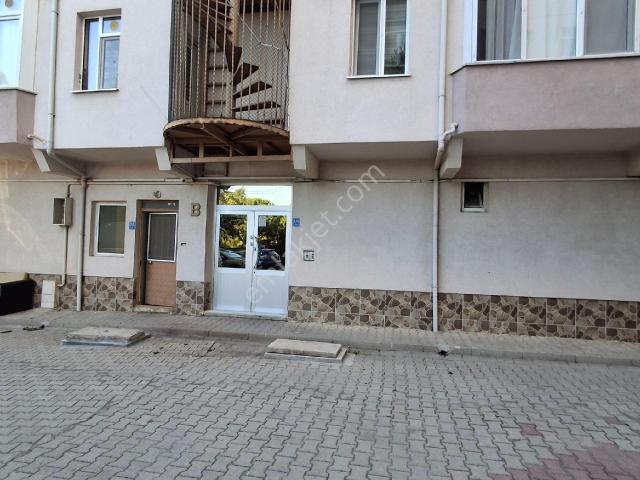 T.dağ Muratlı Muradiye Mah.de Merkezi Konum Sayılan Cadde Üzeri Aydınlık 3+1 4.kat Daire Kiralıktır