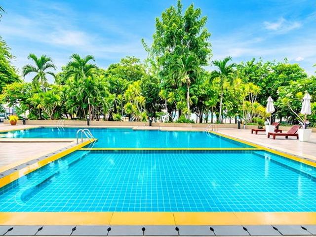 ตึกคอม ศรีราชา 1.1 กม.โรบินสัน ศรีราชา 24 ตร.ว. 380 ตร.ม.ท่าเทียบเรือศรีราชา ฮาร์เบอร์ 890ม. อาคารพาณิชย์ 4 ชั้น 5 นอน 5 น้ำ