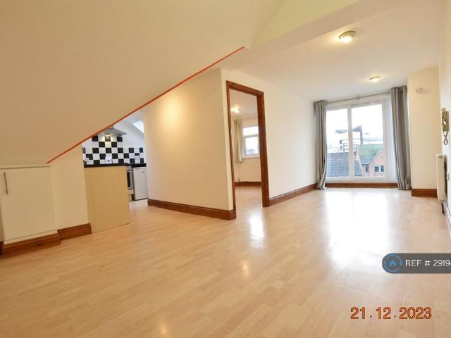 T L House, Luton, LU1 1 bed flat to rent £1,000 pcm £231 pw