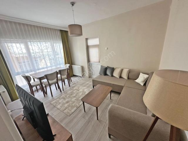 Tıp Fakültesi Cadde Yakını Ara Katta Full Eşyalı 2+1 Kiralık Daire