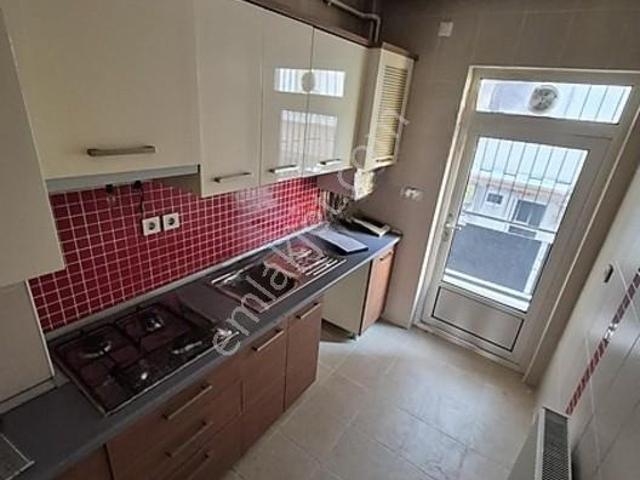 Tıp Fakültesi Karşısı Cadde Üzeri Arakat 3+1 Kiralık Daire