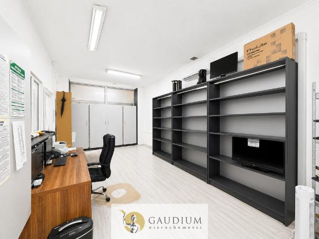 Lokal użytkowy 58,6 m² z witryną, gotowy do wynajmu polecam!
