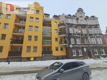 Przestronne 3 pokojowe mieszkanie w kamienicy z wysokimi sufitami
