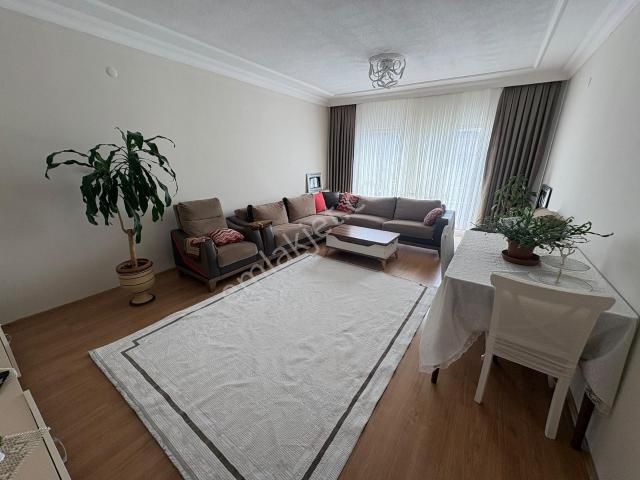 Taştan Grup'tan Hadımköy Tuğrakent Sitesinde 145m² Satılık Daire