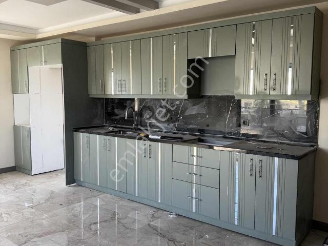 Taşucunda Cadde Üzeri | Havuzlu Sitede Lüks 2+1