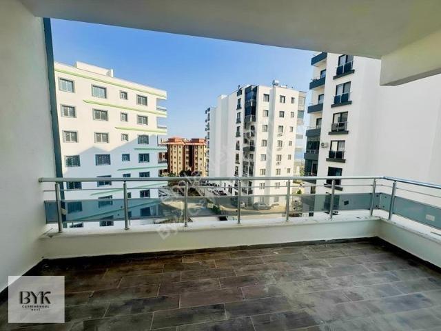 Taşucu'nda Havuzlu 3+1 Site İçi Kiralık Daire