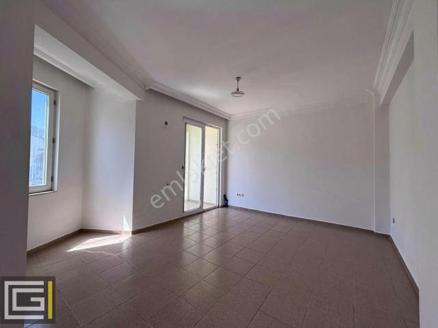 Taşyaka Mahallesinde Çatı Dubleks 3+1 Kiralık Çift Banyolu Daire