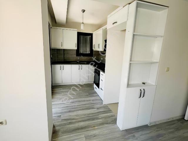 Taşyaka Avm Yakını Kiralık 3+1 Ara Kat Daire