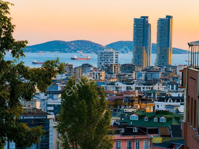 Taşantepe Metro Hemen Üstü 3+1 | Deniz Manzaralı