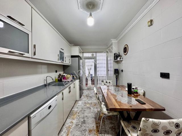 Taşcılar'dan Hicret Cami Yakını 140m2 Güney E.banyo Kiler 3+1 Daire