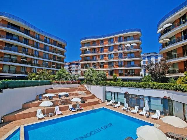 Taşdelen Prestijli Bir Sitede Eşyalı 1+1 Daire Balkonlu Kiralık