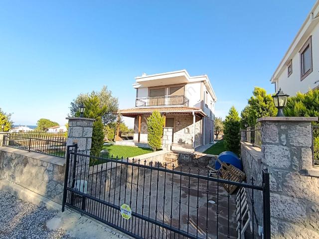 Taş Emlak'tan Cunda'da Deniz Manzaralı Müstakil Villa