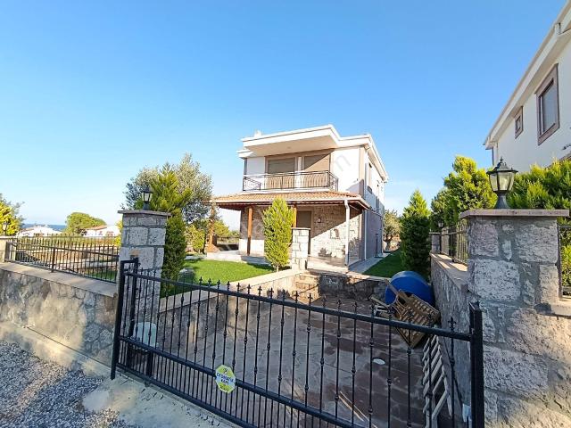 Taş Emlak'tan Cunda'da Deniz Manzaralı Müstakil Villa