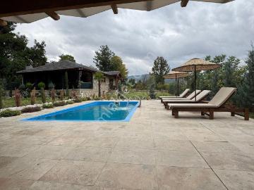 Taş Ev Havuzlu Villa 1687 M2 Arazi İçinde